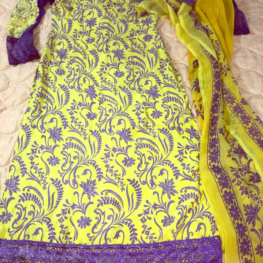 Pakistan Salwar Kameez